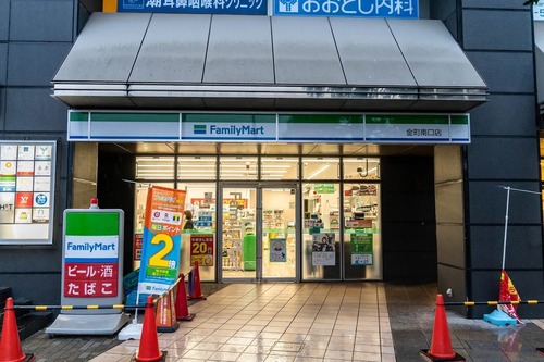 ファミリーマート金町南口店