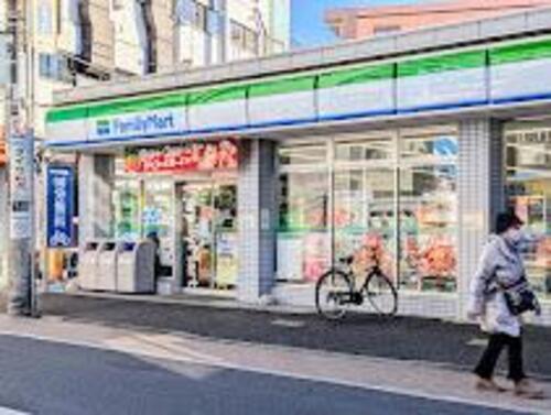 ファミリーマート足立五反野駅前店