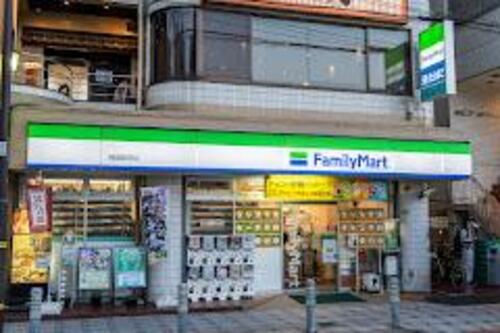 ファミリーマート梅島駅前店