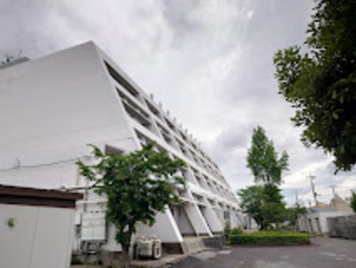 足立区立六月中学校