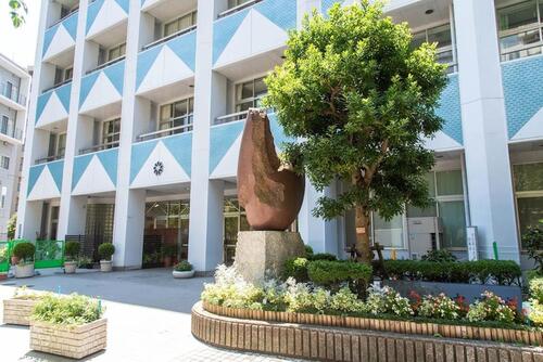 中央区立佃中学校