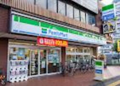 ファミリーマート北綾瀬駅前店