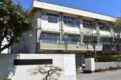 松戸市立根木内中学校