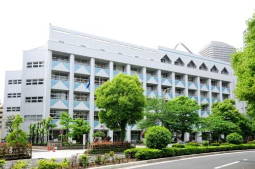 中央区立佃中学校