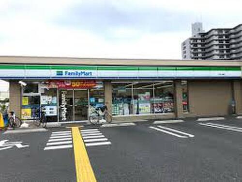 ファミリーマート戸田公園店