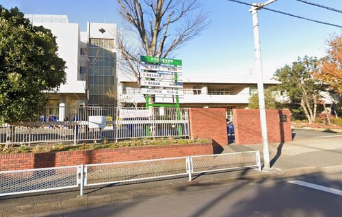 川口市立里中学校