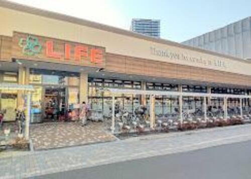 ライフ蕨駅前店
