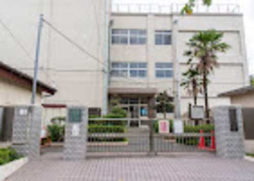 足立区立西伊興小学校