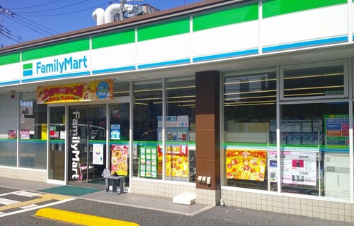 ファミリーマート戸田本町店