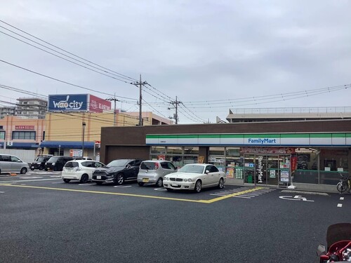 ファミリーマート三郷駅南店