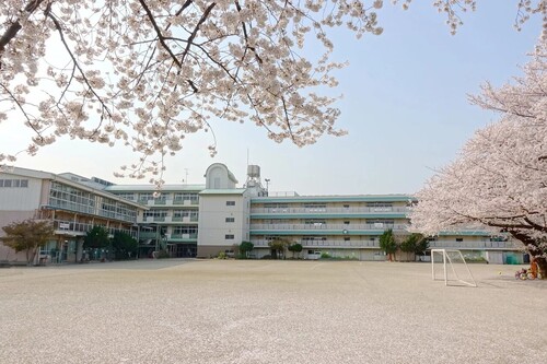 和光市立新倉小学校