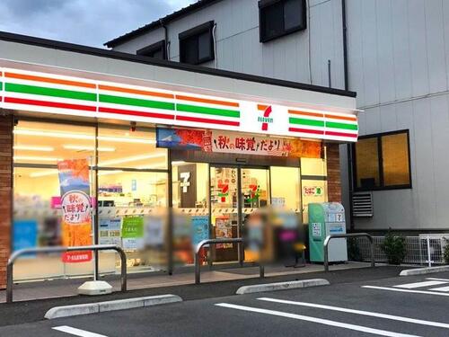セブンイレブン横浜鶴見市場中前店まで約68m