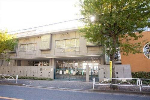 世田谷区立東深沢小学校まで約657m