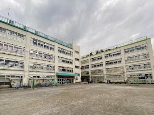 杉並区立杉並第三小学校まで約780m