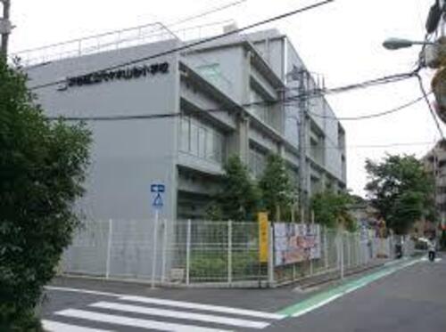 渋谷区立代々木山谷小学校まで約650m