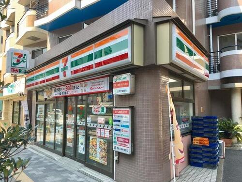 セブンイレブン新宿西早稲田3丁目店まで約375m