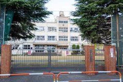 足立区立梅島第一小学校