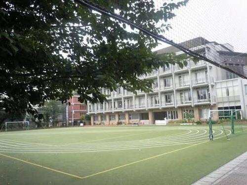 新宿区立四谷小学校まで約918m