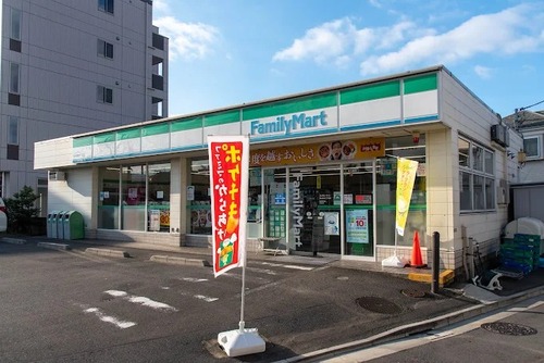 ファミリーマート保木間五丁目店