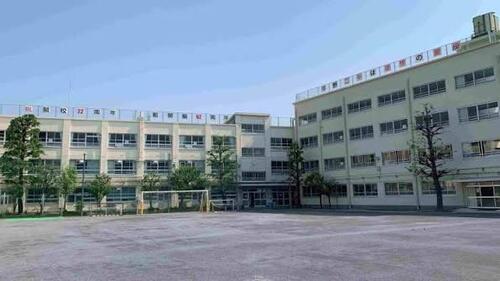中野区立第二中学校まで約631m