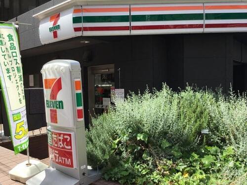 セブンイレブン新宿御苑前本通り店まで約104m