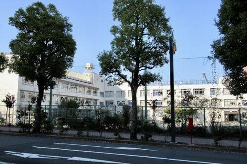 渋谷区立加計塚小学校まで約261m