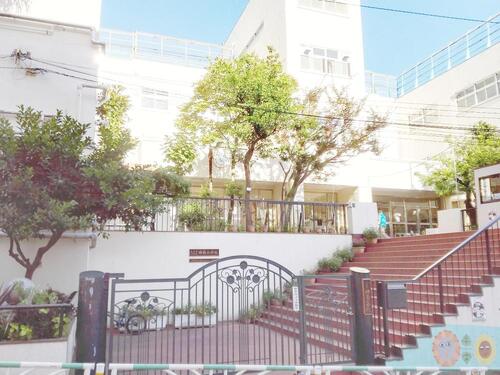 渋谷区立神南小学校まで約1300m