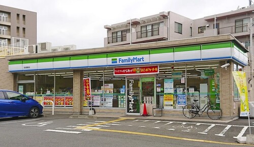 ファミリーマート和光諏訪店