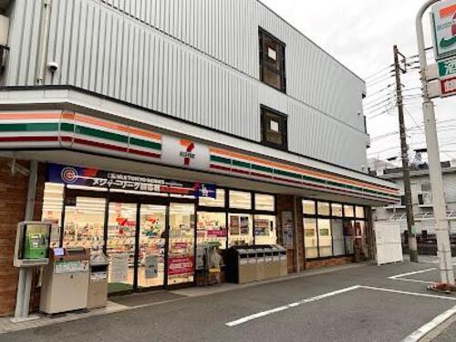 セブンイレブン川崎国際病院前店まで約115m