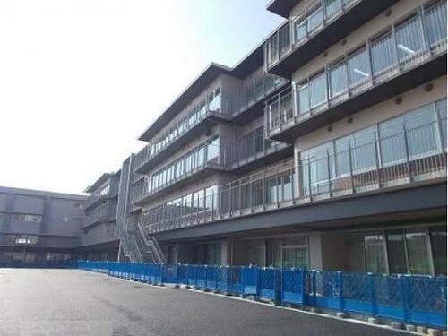 中野区立中野第一小学校まで約154m