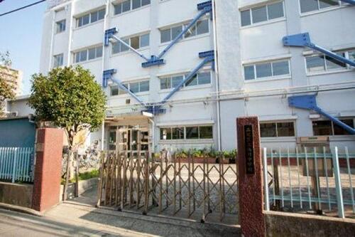 品川区立浜川中学校まで約750m