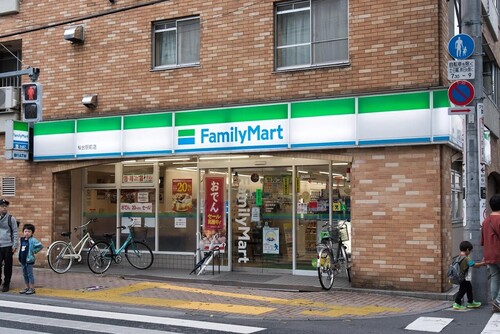 ファミリーマート桜台駅前店