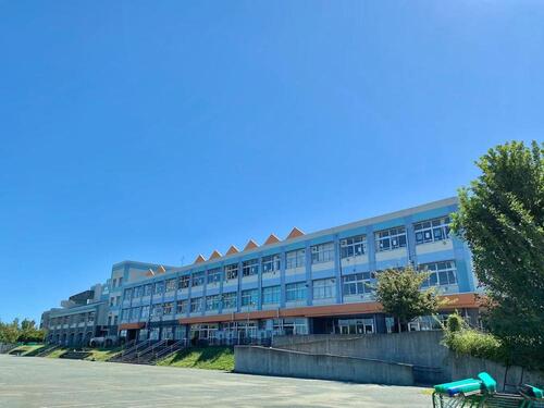 川口市立南中学校