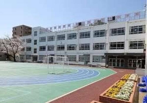 豊島区立仰高小学校まで約750m
