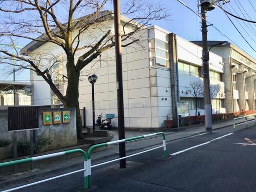 新宿区立落合第二小学校まで約724m