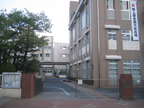 足立区立第十一中学校