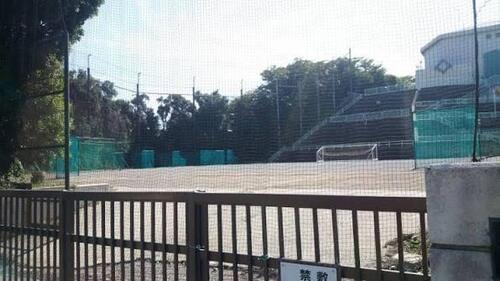 横浜市立錦台中学校まで約696m