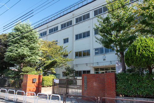 葛飾区立青戸中学校