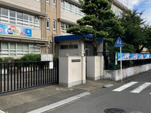 川崎市立渡田中学校まで約882m