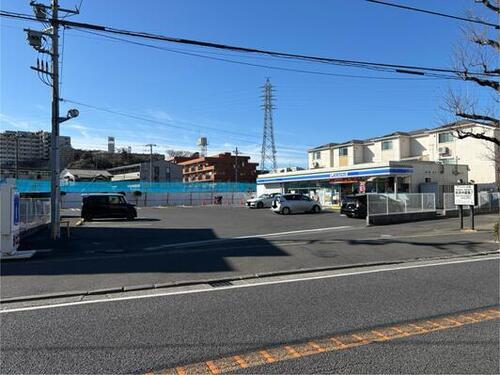 ローソン川崎堰三丁目店まで約744m