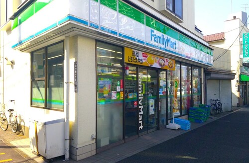 ファミリーマート上十条一丁目店