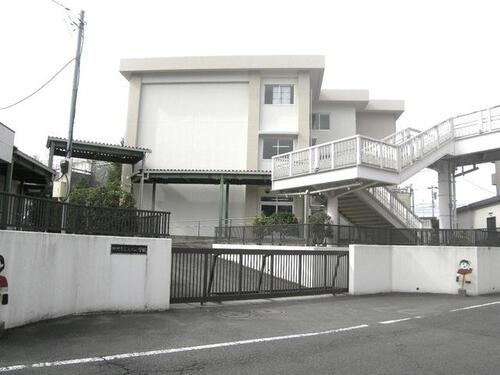 川崎市立久地小学校まで約616m
