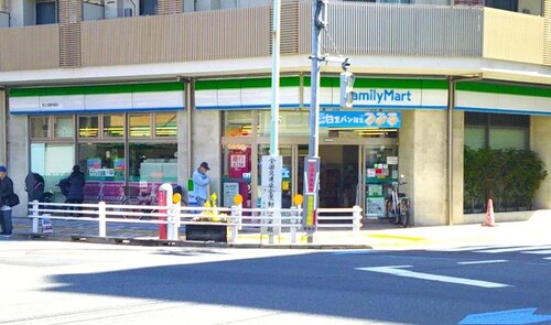 ファミリーマート駒込霜降橋店