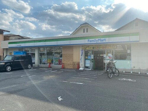 ファミリーマート川口青木町公園前店