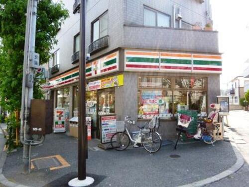 セブンイレブン世田谷代沢3丁目店まで約322m