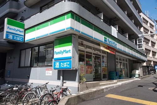 ファミリーマート金井窪山手通り店