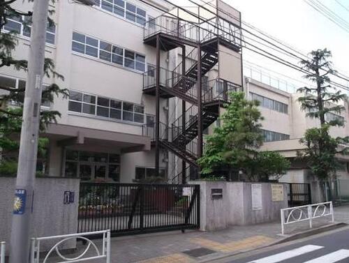 目黒区立中根小学校まで約370m
