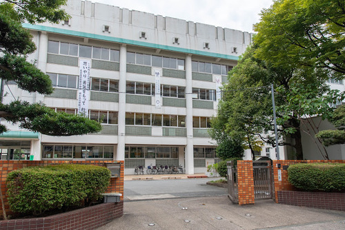 足立区立加賀中学校