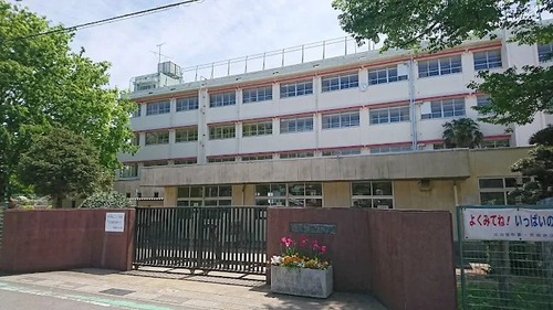 川口市立戸塚小学校
