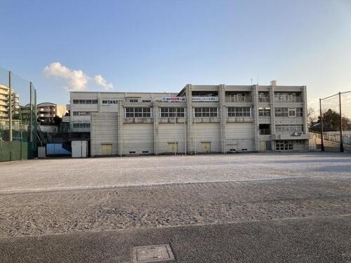横浜市立稲荷台小学校まで約163m